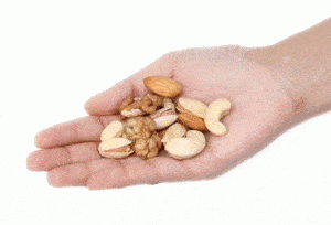 Half a handful of nuts, peanuts daily the optimum amount to consume