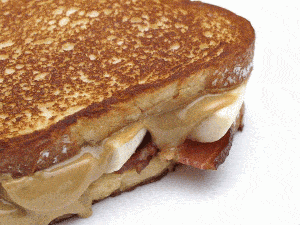 ELVIS PRESLEY'S DIET: HOW DID HE TRY TO LOSE WEIGHT? WHAT DID HE EAT DURING A NORMAL DAY?